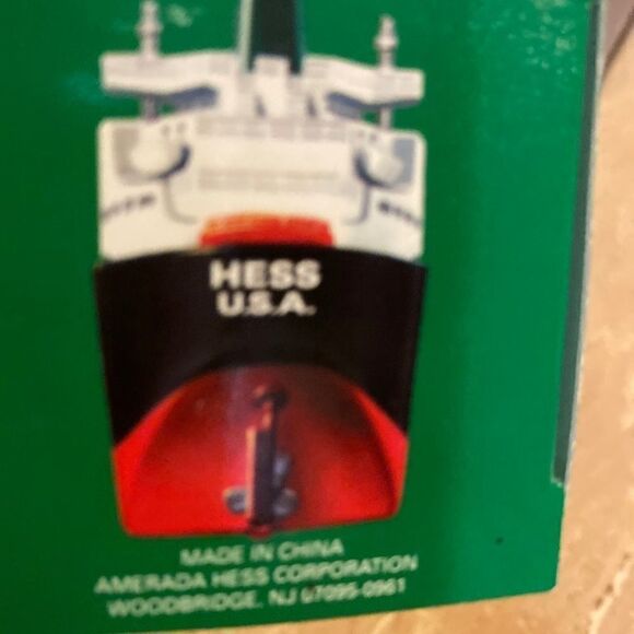 2002 Hess Voyager scale Boat New in box - Picture 3 of 4